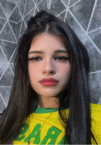 Dua from Peru — flirting in the hive right now